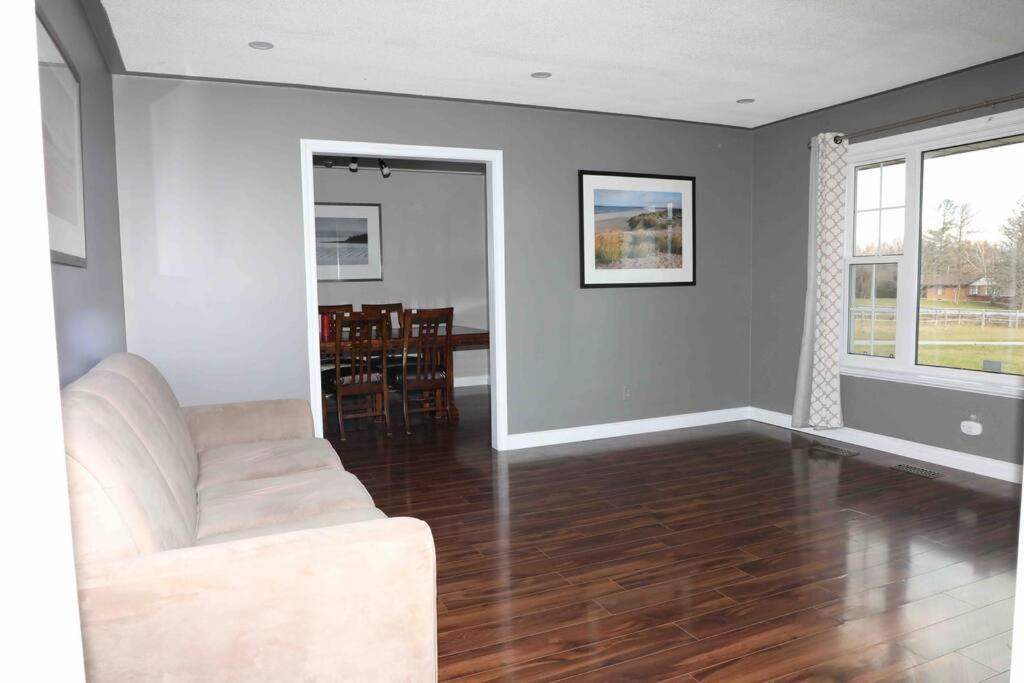 Bowmanville Event Place Bagian luar foto