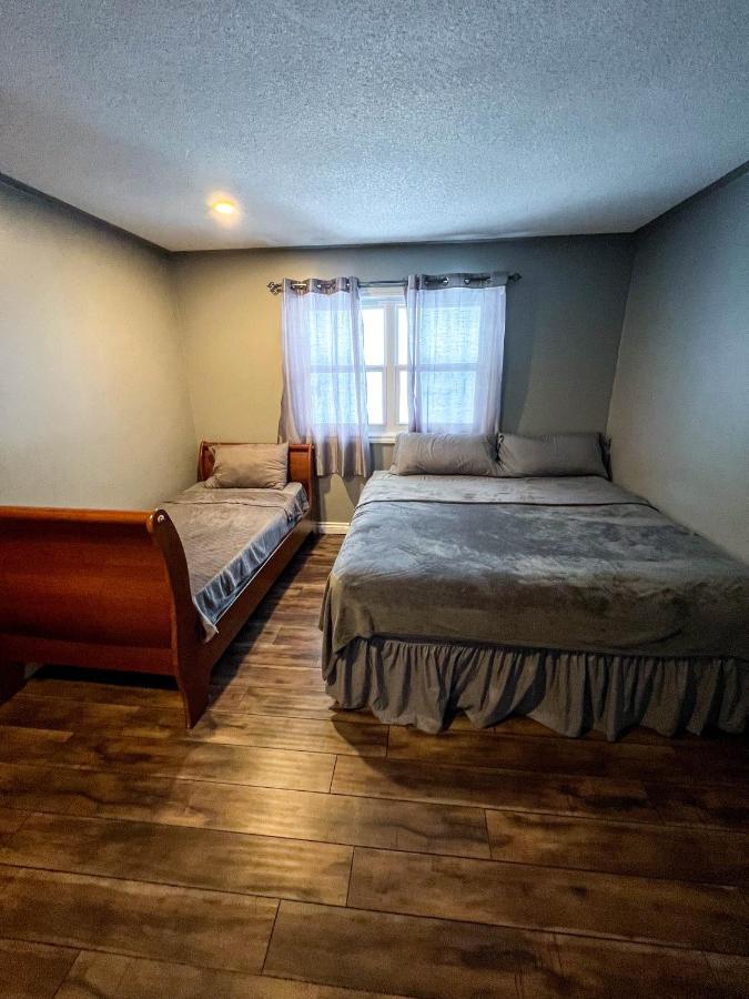 Bowmanville Event Place Bagian luar foto