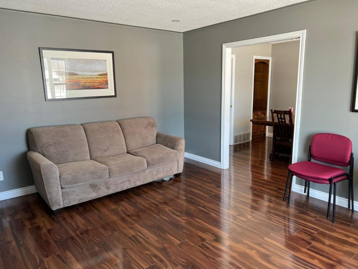 Bowmanville Event Place Bagian luar foto