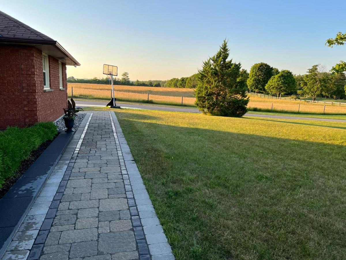 Bowmanville Event Place Bagian luar foto